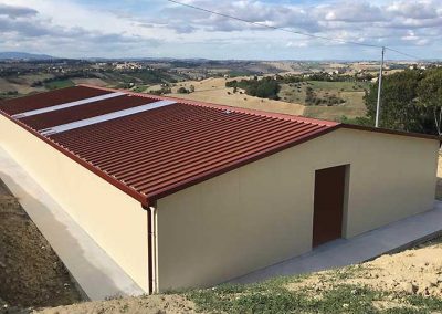 Capannoni industriali indipendenti Adriatica Chiusure